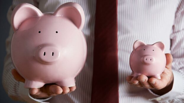 Retail Traders vs Institutional Traders: Who Wins?